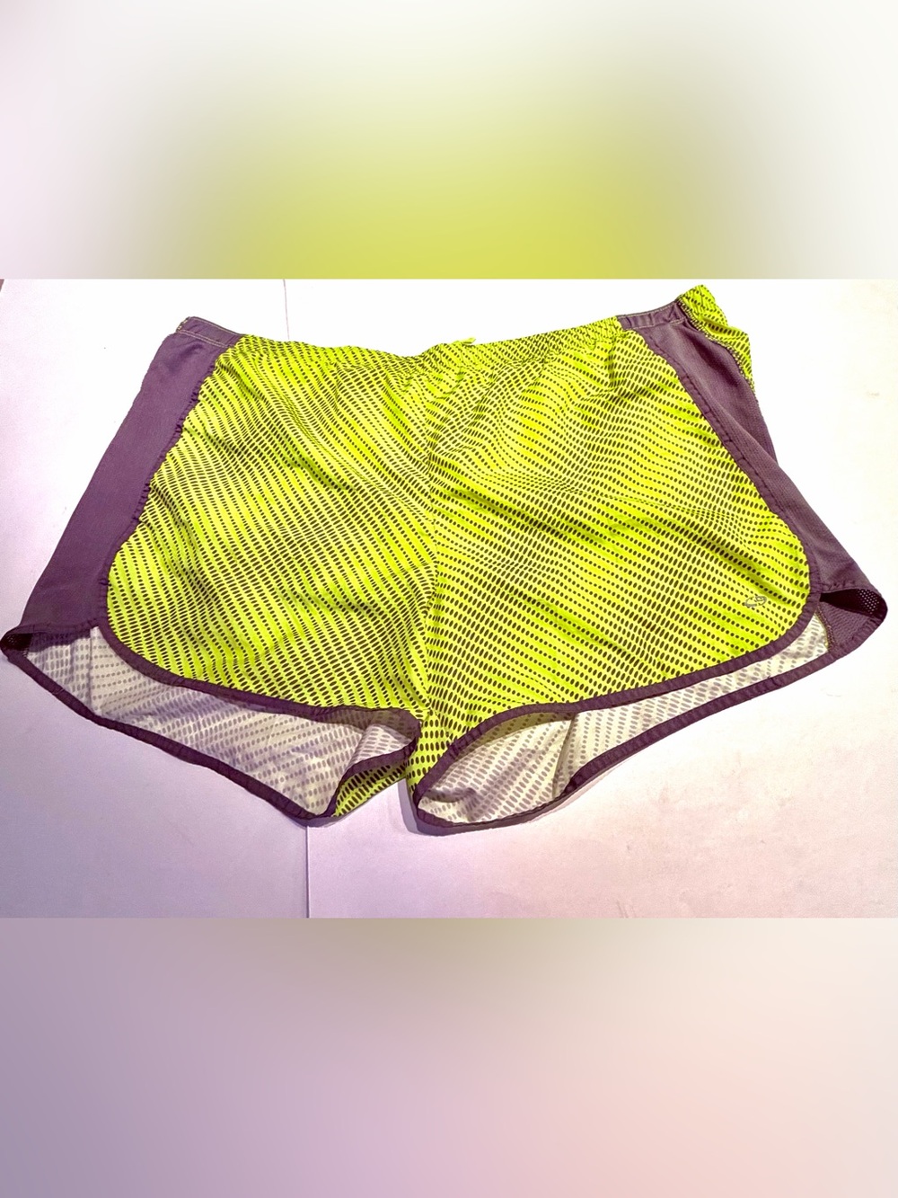 Champion C9 Active Running Vented Mesh Panels Lined in Neon Yellow & Grey